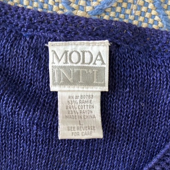 *SOLD* Vintage Purple Crochet Cardigan - Picture 5 of 10